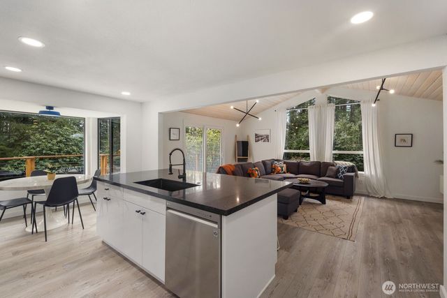 11132 Country Club Drive, Anderson Island, WA 98303