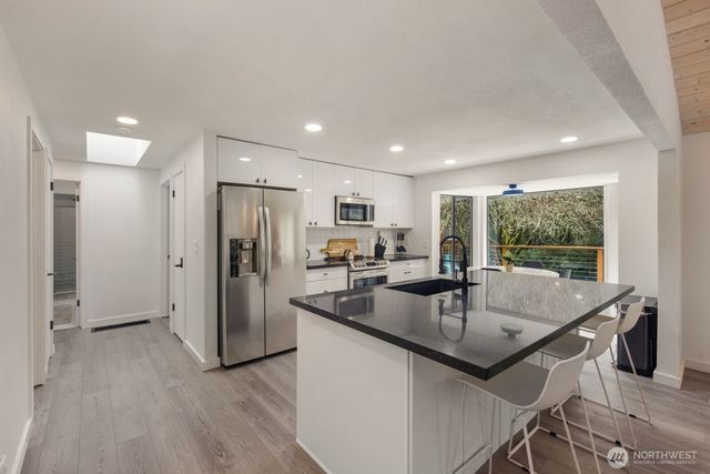 11132 Country Club Drive, Anderson Island, WA 98303