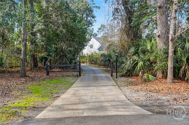 40 Dame Kathryn Drive, Savannah, GA 31411