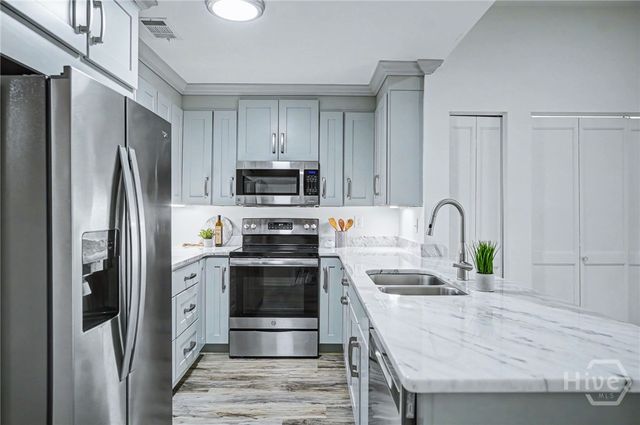 40 Dame Kathryn Drive, Savannah, GA 31411