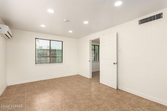 4455 S 4th Avenue, Tucson, AZ 85714