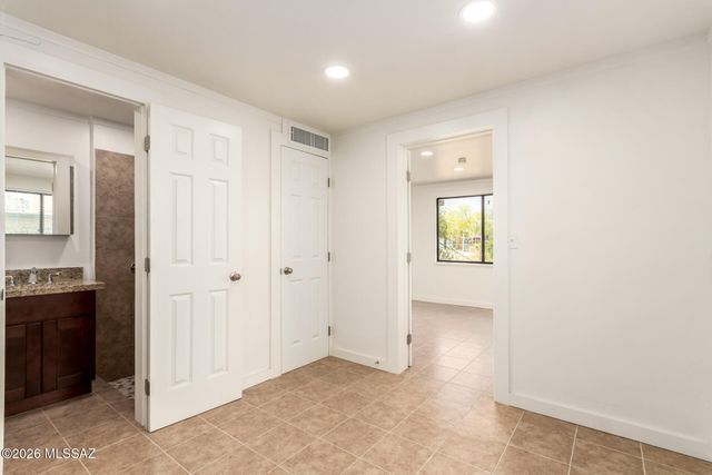 4455 S 4th Avenue, Tucson, AZ 85714