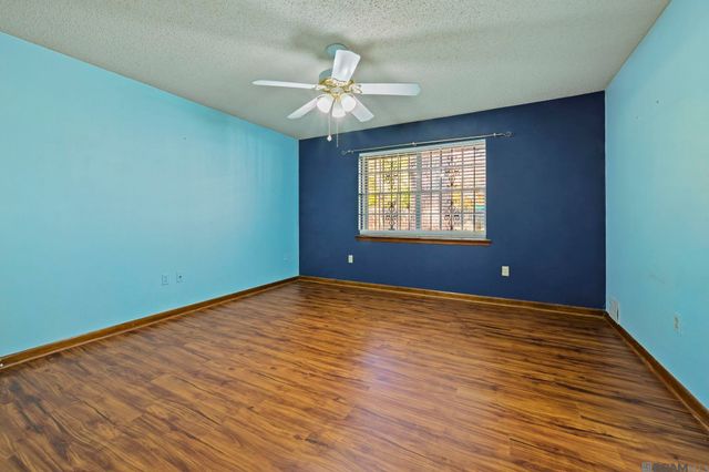 10815 Stanley Aubin Ln, Baton Rouge, LA 70816