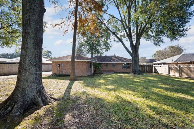 10815 Stanley Aubin Ln, Baton Rouge, LA 70816