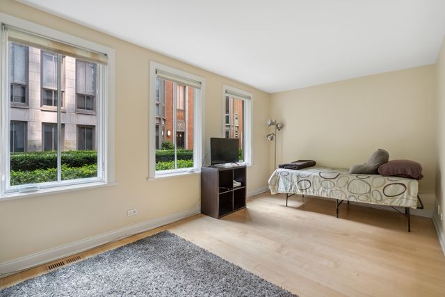 430 E North Water Street A, Chicago, IL 60611