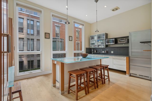 430 E North Water Street A, Chicago, IL 60611