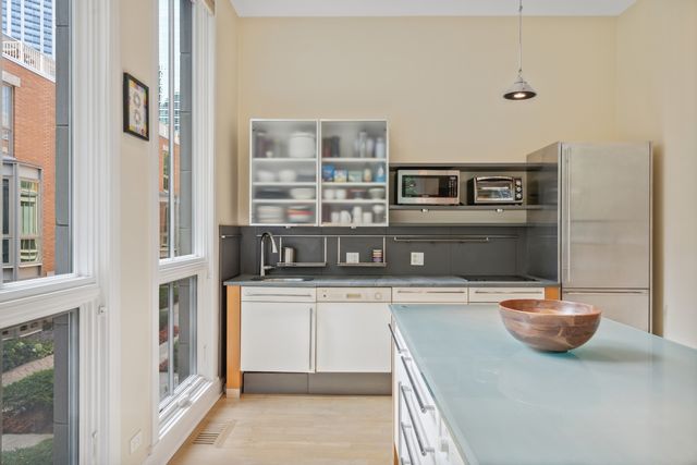 430 E North Water Street A, Chicago, IL 60611