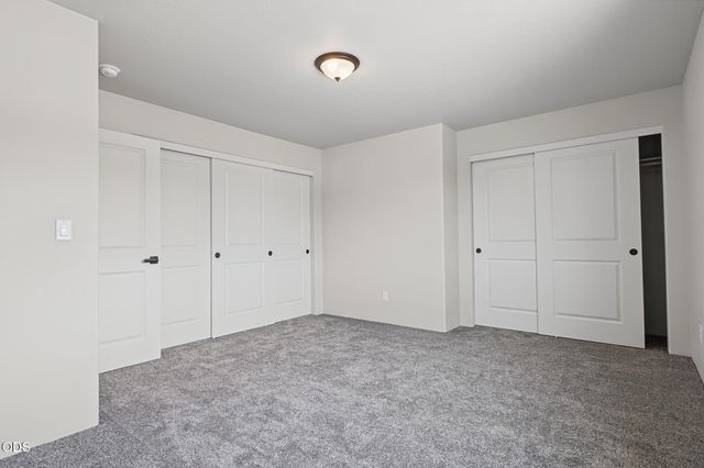 171 SE Champagne Court, Grants Pass, OR 97527