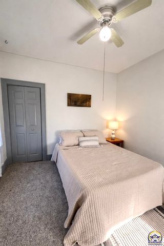 215 E 8th Ave, Emporia, KS 66801