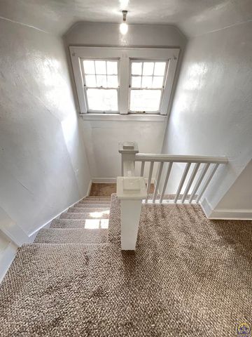 215 E 8th Ave, Emporia, KS 66801