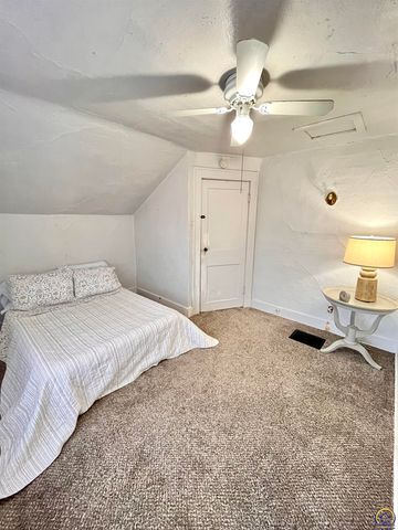 215 E 8th Ave, Emporia, KS 66801