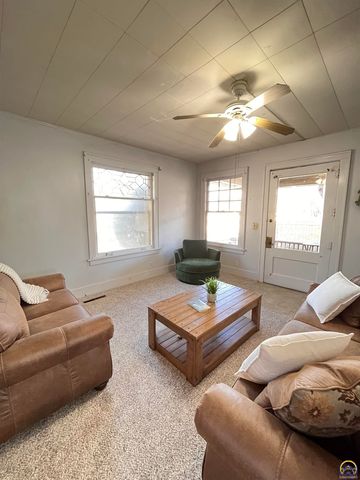 215 E 8th Ave, Emporia, KS 66801