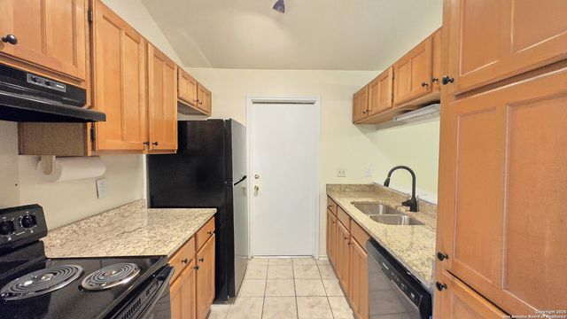 8904 Amber Dusk, San Antonio, TX 78250
