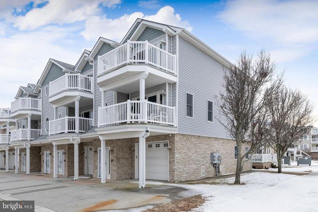 400 E 3RD AVENUE D, North Wildwood, NJ 08260