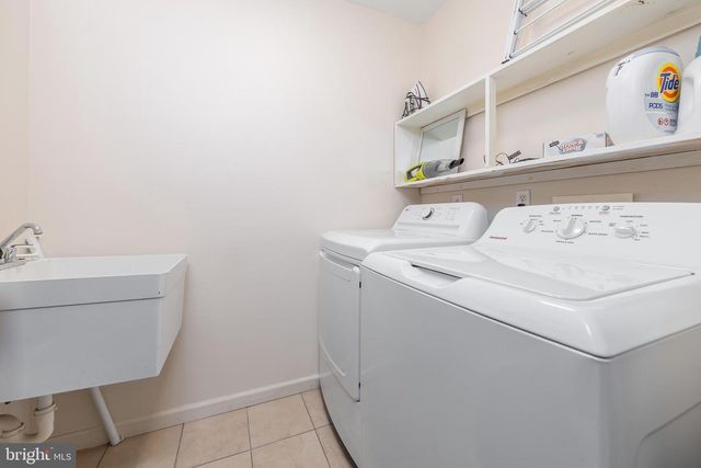 400 E 3RD AVENUE D, North Wildwood, NJ 08260