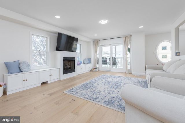 400 E 3RD AVENUE D, North Wildwood, NJ 08260