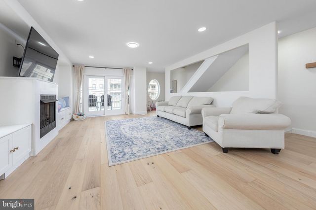 400 E 3RD AVENUE D, North Wildwood, NJ 08260