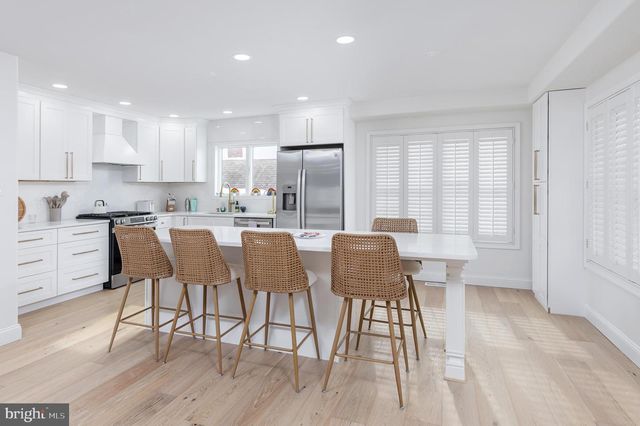 400 E 3RD AVENUE D, North Wildwood, NJ 08260