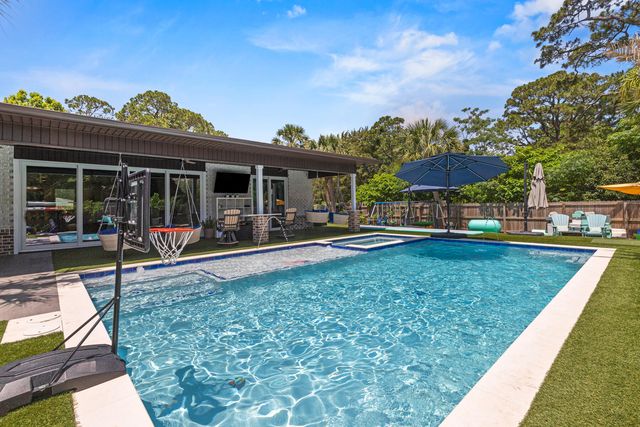 217 NE California Drive, Fort Walton Beach, FL 32548