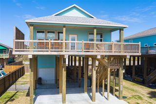 2565 Palm Drive, Crystal Beach, TX 77650