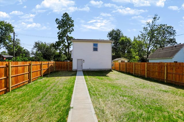 1129 Tecumseh Street, Indianapolis, IN 46201
