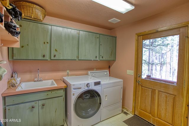 2912 Woodpecker Lane, Pinetop, AZ 85935