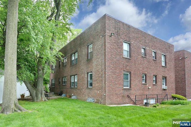 427 Stockton Place 2, Englewood, NJ 07631