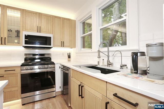 427 Stockton Place 2, Englewood, NJ 07631
