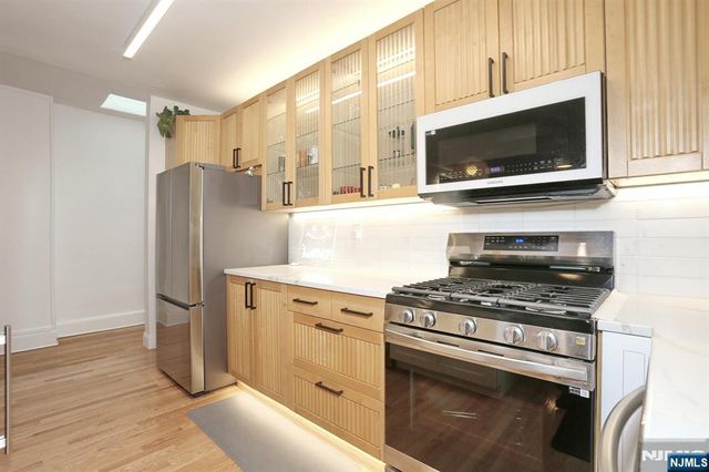 427 Stockton Place 2, Englewood, NJ 07631