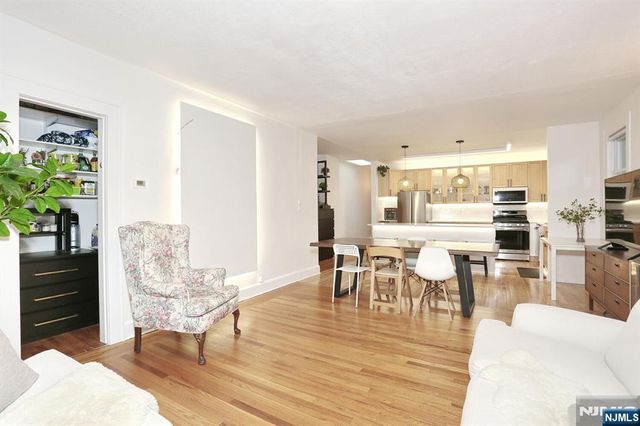 427 Stockton Place 2, Englewood, NJ 07631