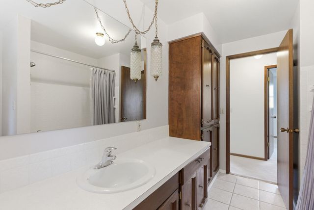 5207 S Dearborn Dr, Spokane, WA 99223