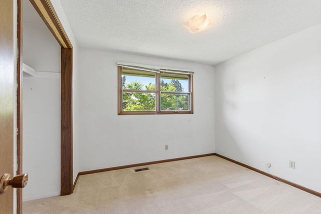 5207 S Dearborn Dr, Spokane, WA 99223