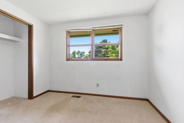 5207 S Dearborn Dr, Spokane, WA 99223