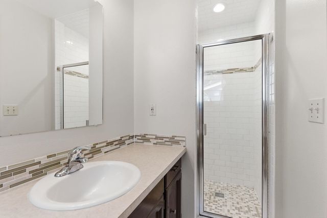 5207 S Dearborn Dr, Spokane, WA 99223