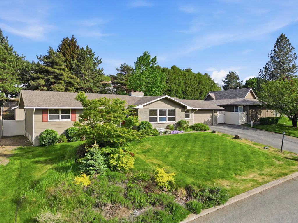 5207 S Dearborn Dr, Spokane, WA 99223
