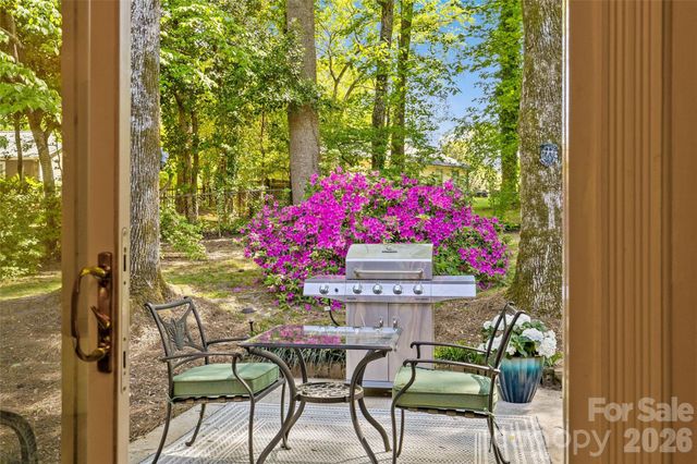 7108 Preston Court, Charlotte, NC 28215