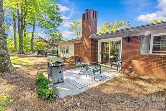 7108 Preston Court, Charlotte, NC 28215