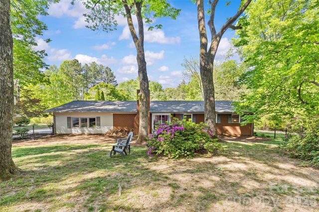 7108 Preston Court, Charlotte, NC 28215