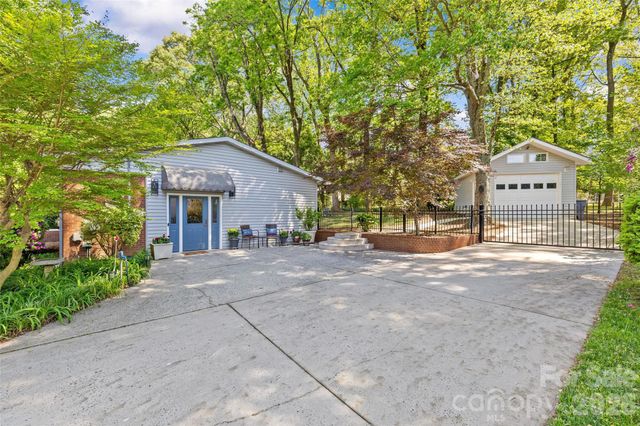 7108 Preston Court, Charlotte, NC 28215