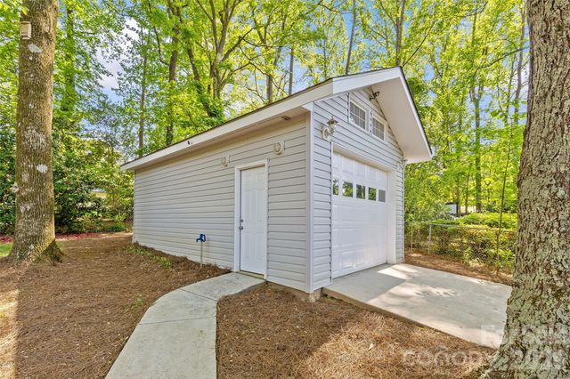 7108 Preston Court, Charlotte, NC 28215