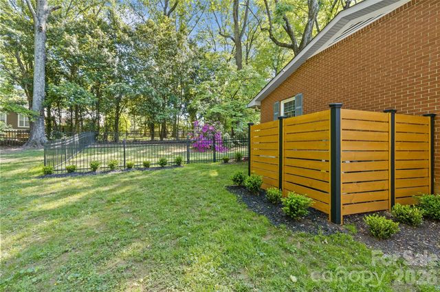 7108 Preston Court, Charlotte, NC 28215