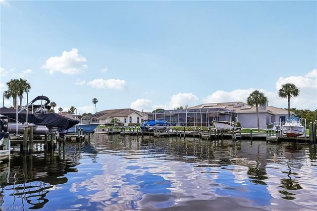 15489 Admiralty CIR 5, North Fort Myers, FL 33917
