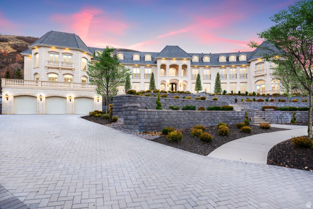 Image 2 of property listing at 14249 S CANYON VINE CV, Draper, UT 84020