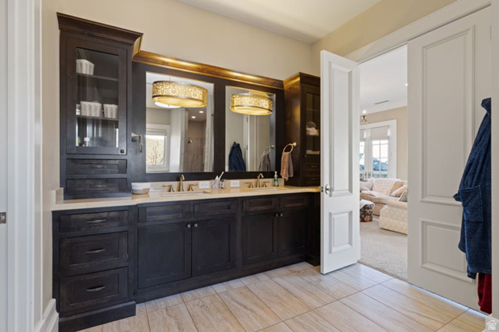 Image 102 of property listing at 14249 S CANYON VINE CV, Draper, UT 84020