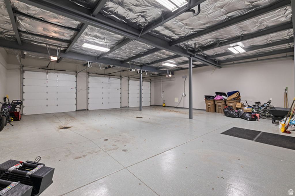 Image 116 of property listing at 14249 S CANYON VINE CV, Draper, UT 84020