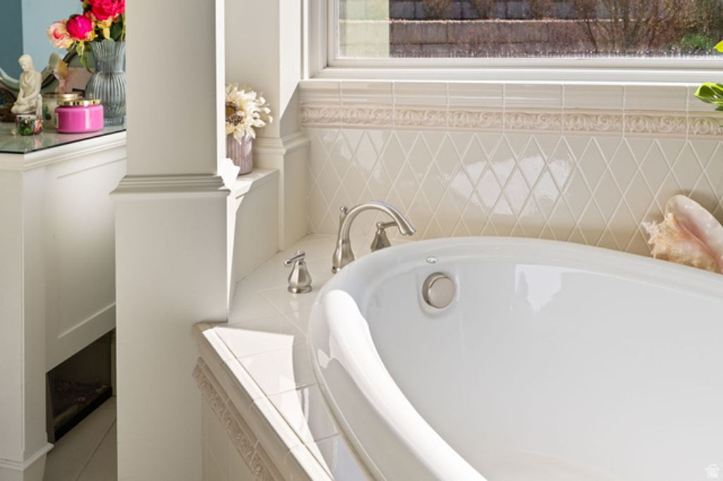 Image 84 of property listing at 14249 S CANYON VINE CV, Draper, UT 84020