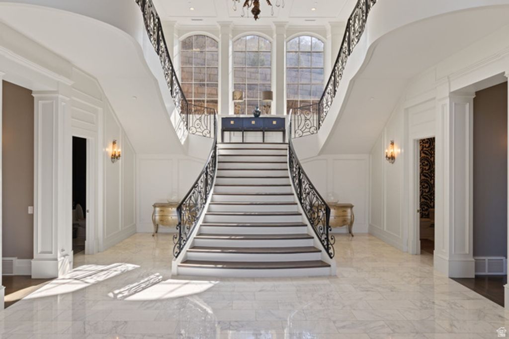 Image 10 of property listing at 14249 S CANYON VINE CV, Draper, UT 84020