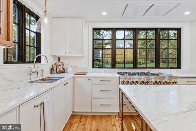 2921 LEGATION ST NW, Washington, DC 20015