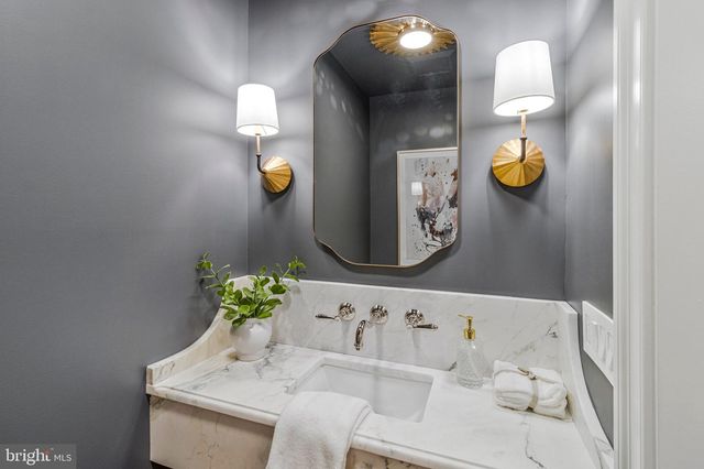 2921 LEGATION ST NW, Washington, DC 20015