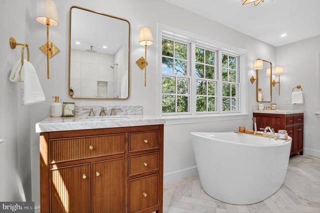 2921 LEGATION ST NW, Washington, DC 20015